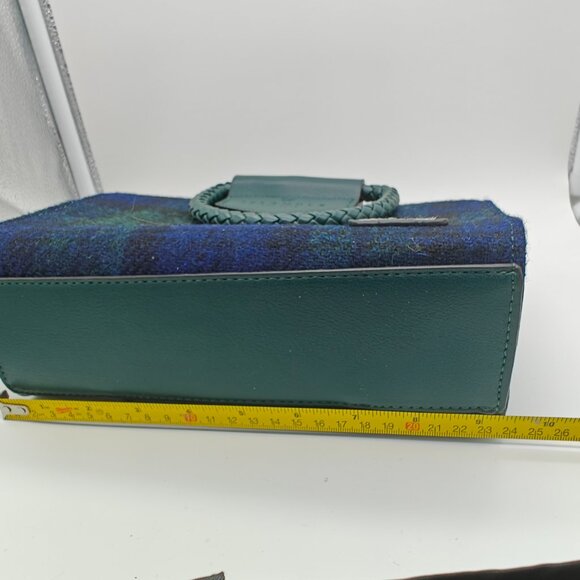 Islander - Picture 5 of 11